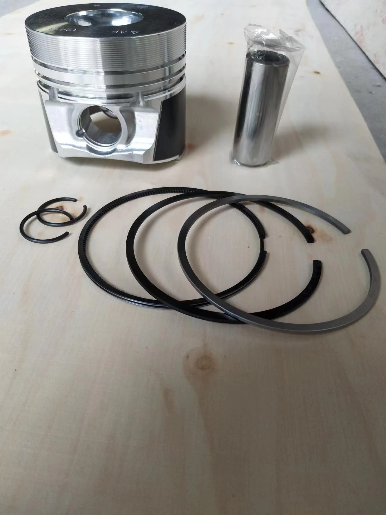 piston +ring.jpg